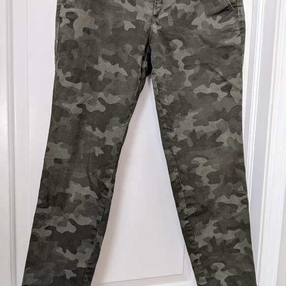 Eddie Bauer Boyfriend Slim Legend Wash Stretch Camouflage Long Pants - Picture 5 of 15